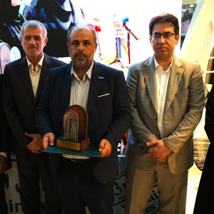 بیمه دی غرفه برتر سومین نمایشگاه بینالمللی شهر پایدار کیش شد بیمه دی غرفه برتر سومین نمایشگاه بینالمللی شهر پایدار کیش شد